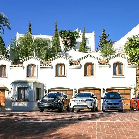 13 Bdrms Rancho Huge Garden Breathtaking Views! Villa